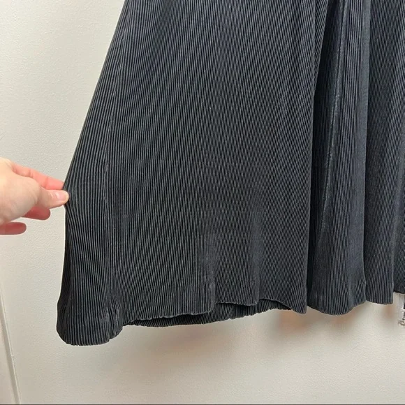 Third Form Pawa Pleated Jumpsuit in Black Size Medium - Picture 6 of 9